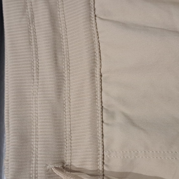 THE NORTH FACE Women's Aphrodite Motion Bermuda Short - Picture 10 of 12